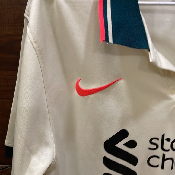Nike Liverpool Jersey 2021/22 - Picture 3 of 7